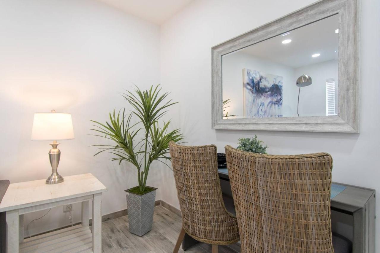 Lovely 1Br W Parking Space & Walk To The Beach #7 할리우드 외부 사진